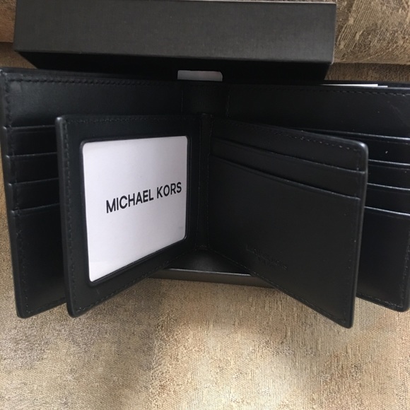 Michael Kors men’ Wallet - Picture 5 of 7